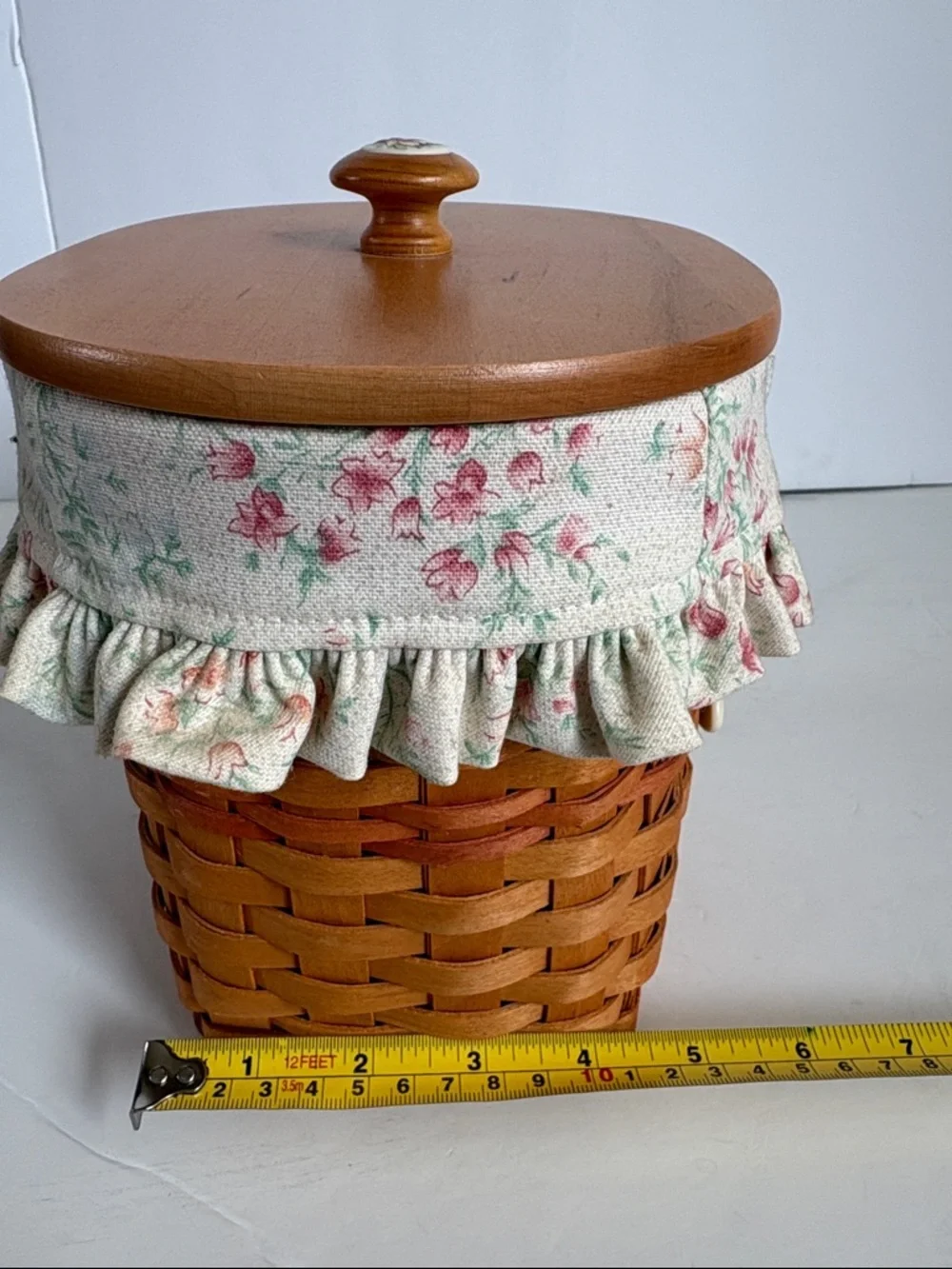 Longaberger 2001 Mother’s Day Vintage Blossoms Basket w plastic and floral liner